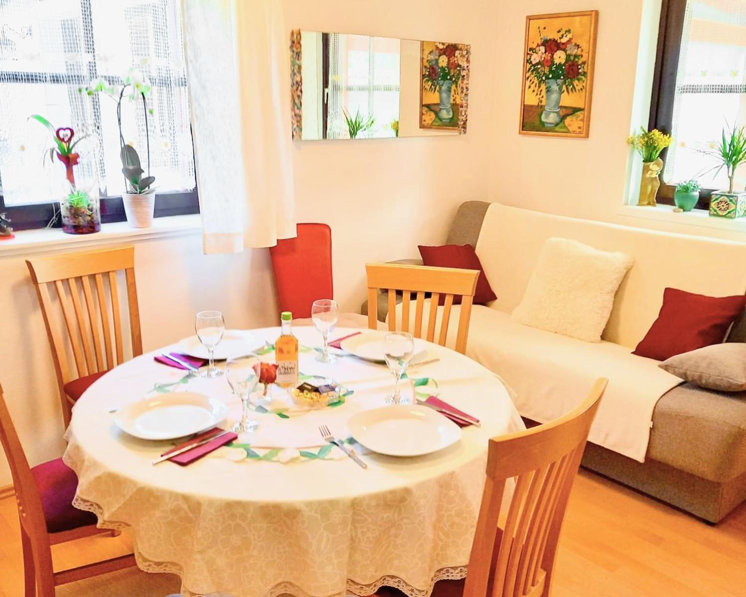 Miabella House - 2 Bedrooms And Terrace Brezice Exterior photo